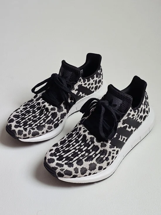 Adidas Swift Run Leopard Cheetah Print Alumina Black White Sneakers Women’s 8 - Picture 3 of 11